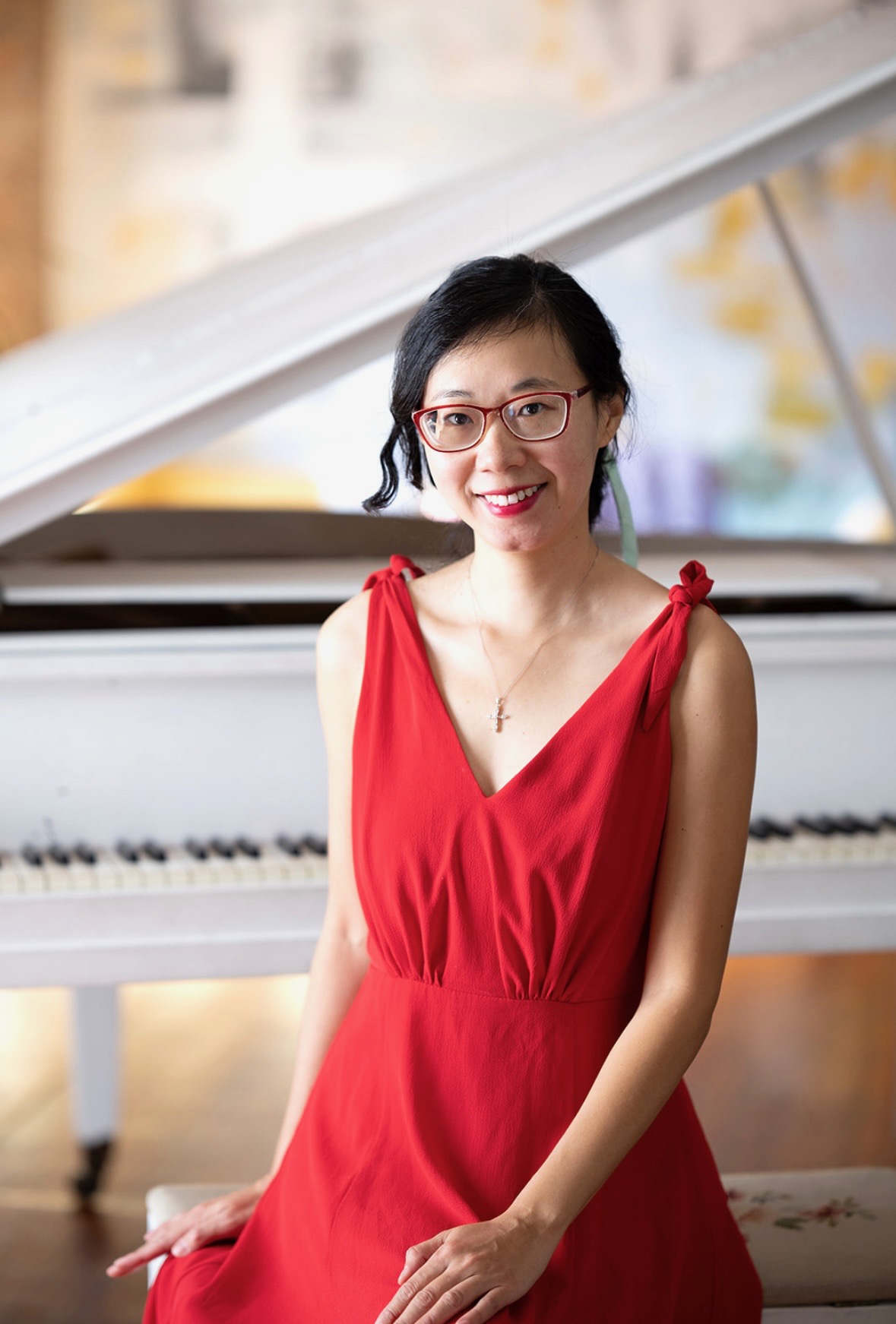 Dr. Yiyi Gao, portrait